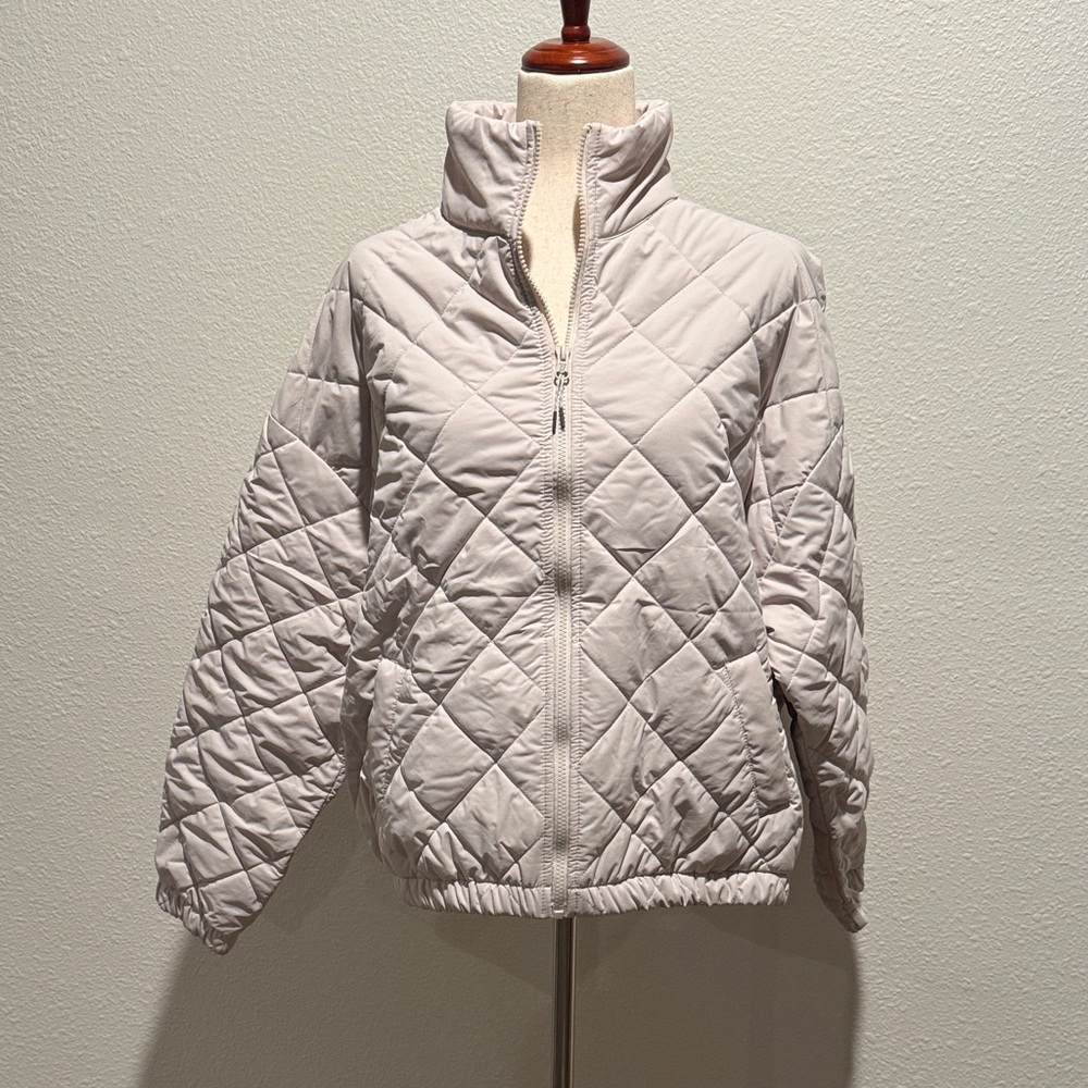 Vuori Women's Cream Quilted Puffer Jacket